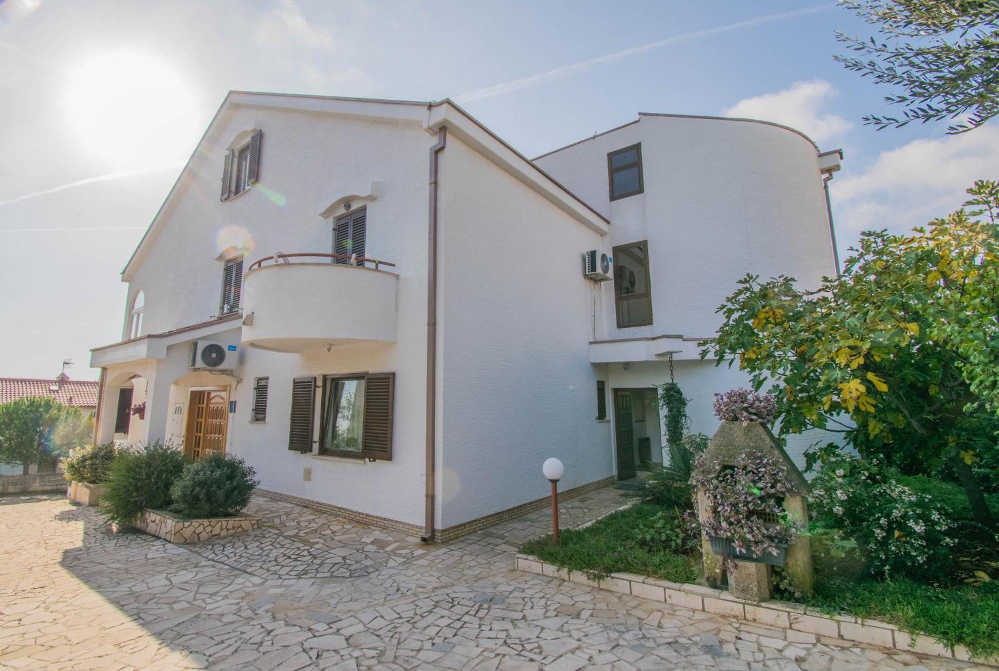 Apartments Punta & Vista In Krk Veglia Exterior foto
